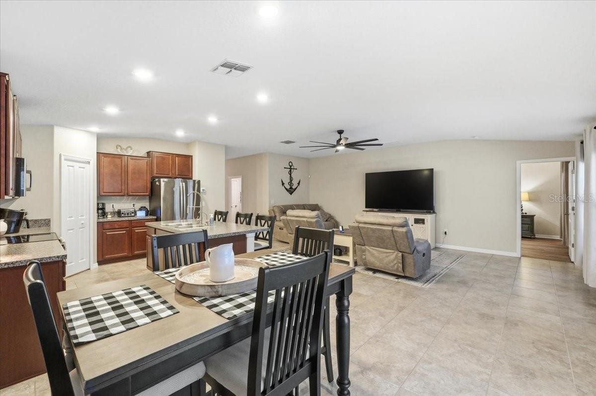 936 Zone Tailed Hawk, Ruskin, FL 33570