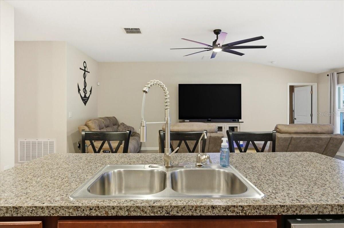 936 Zone Tailed Hawk, Ruskin, FL 33570