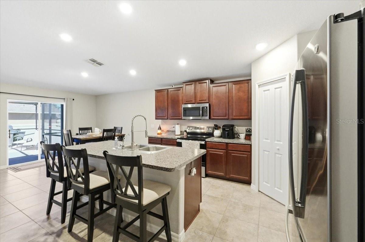 936 Zone Tailed Hawk, Ruskin, FL 33570