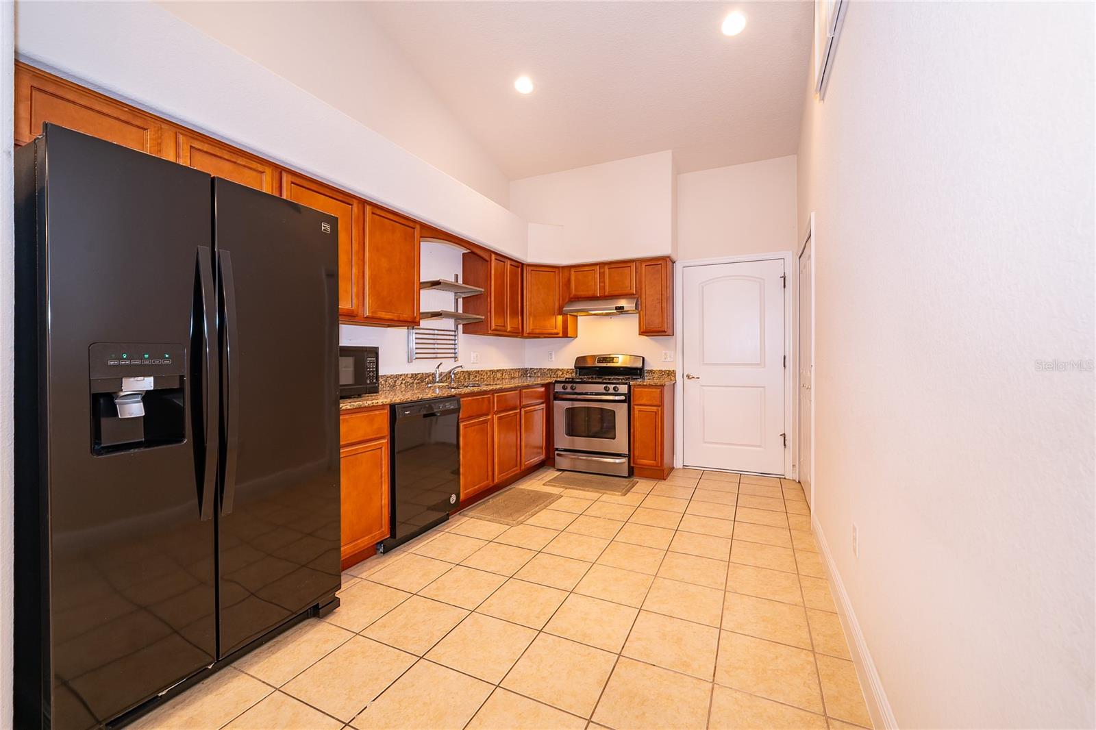 1075 David Walker Unit C-1, Tavares, FL 32778