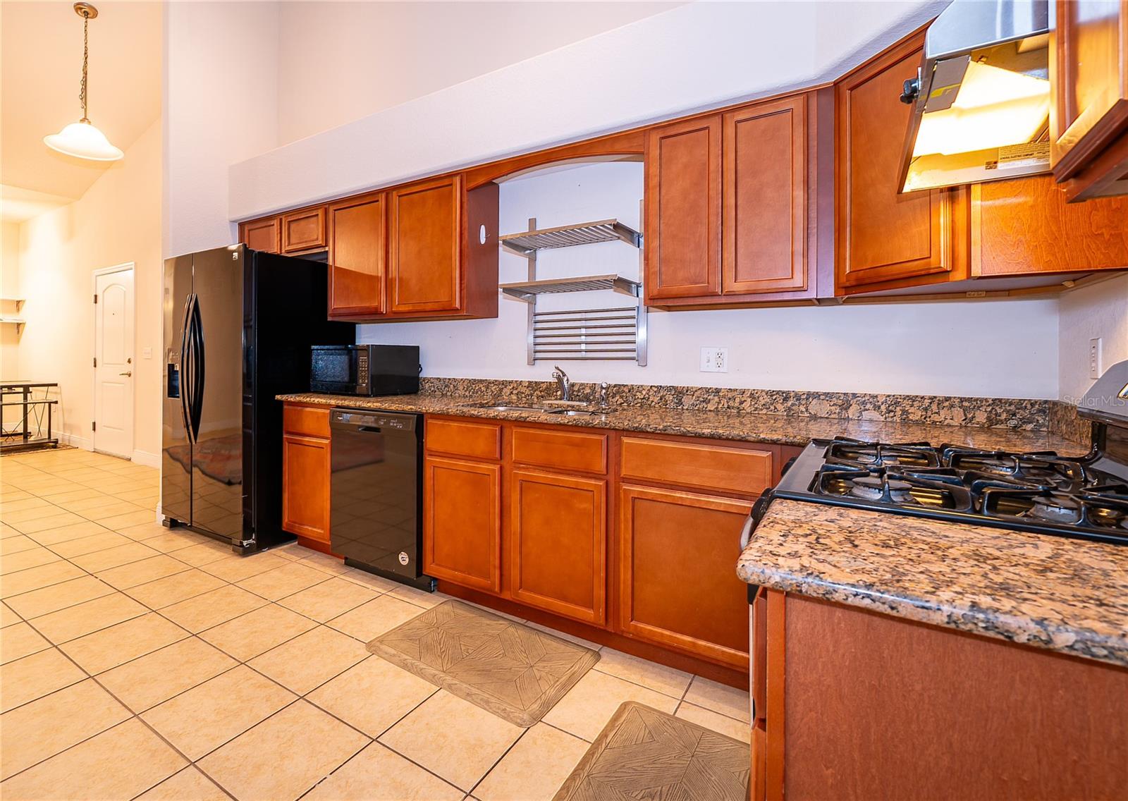 1075 David Walker Unit C-1, Tavares, FL 32778