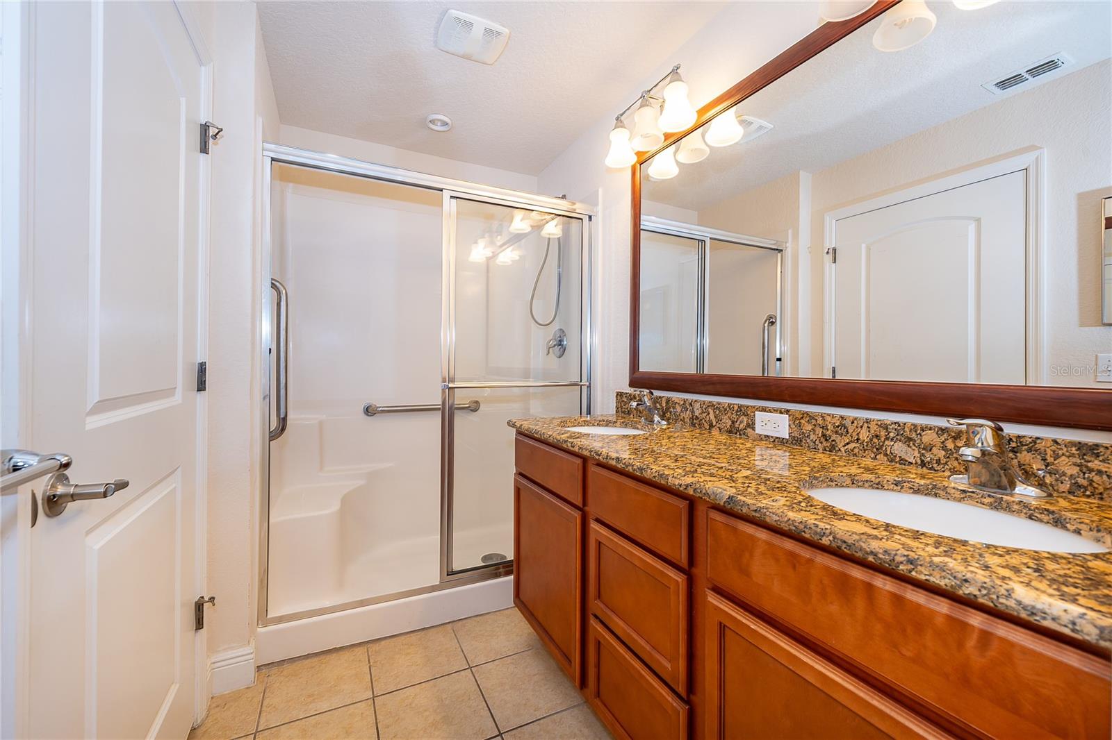1075 David Walker Unit C-1, Tavares, FL 32778