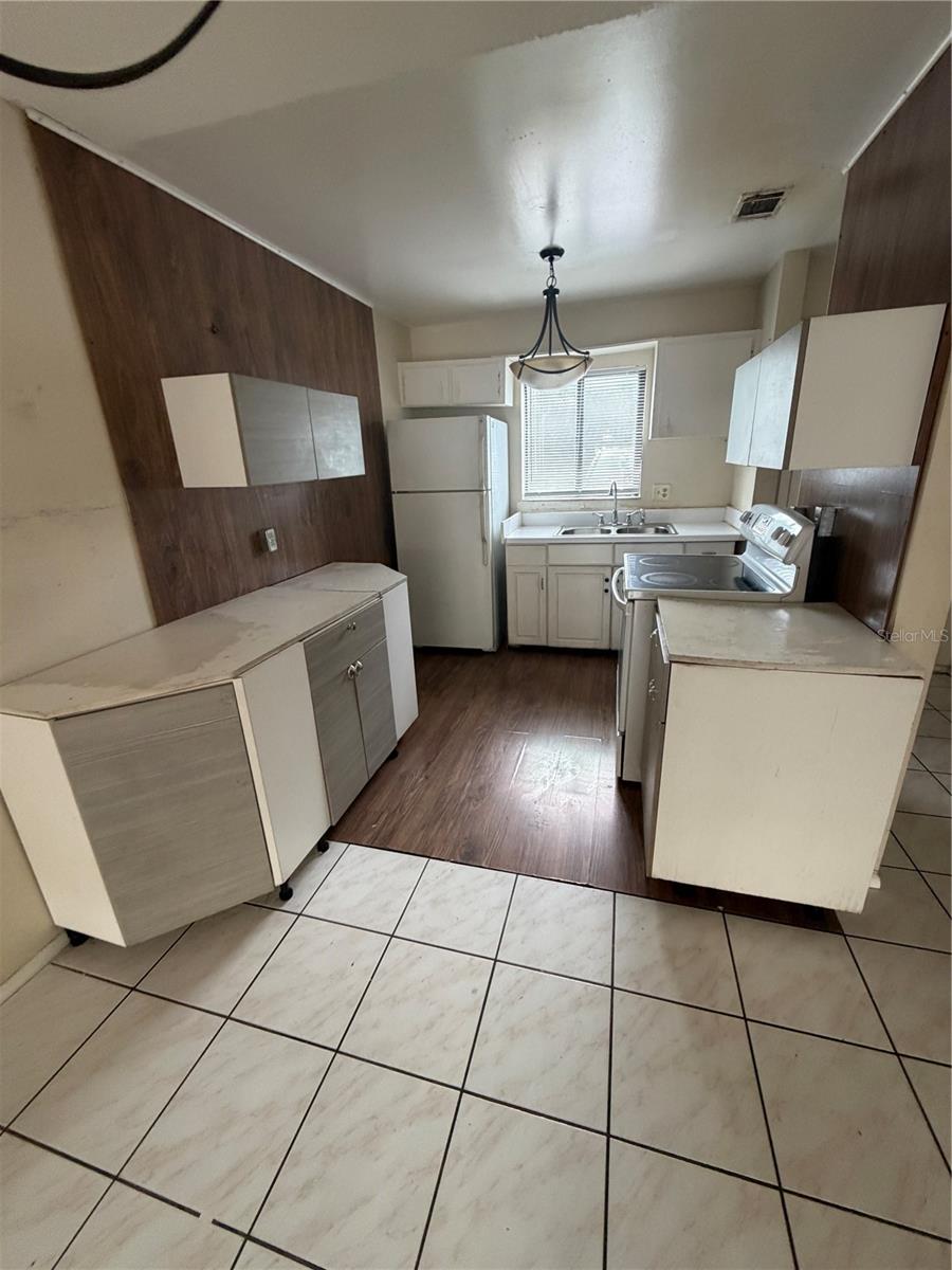 5861 Curry Ford Unit 12, Orlando, FL 32822
