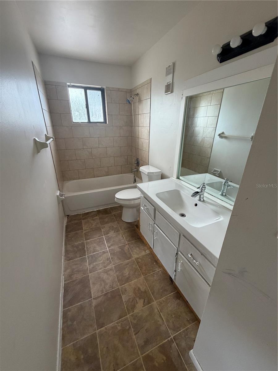 5861 Curry Ford Unit 12, Orlando, FL 32822