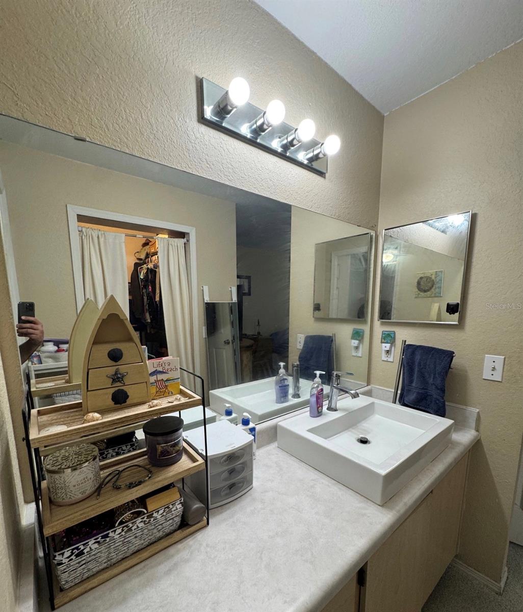 13953 Fairway Island Unit 633, Orlando, FL 32837
