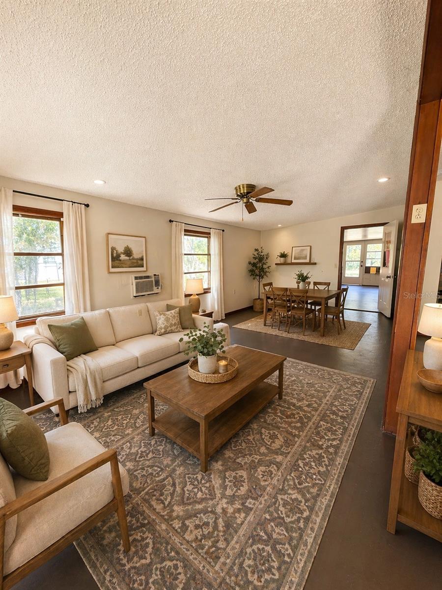 11411 Huggins St, Leesburg, FL 34788