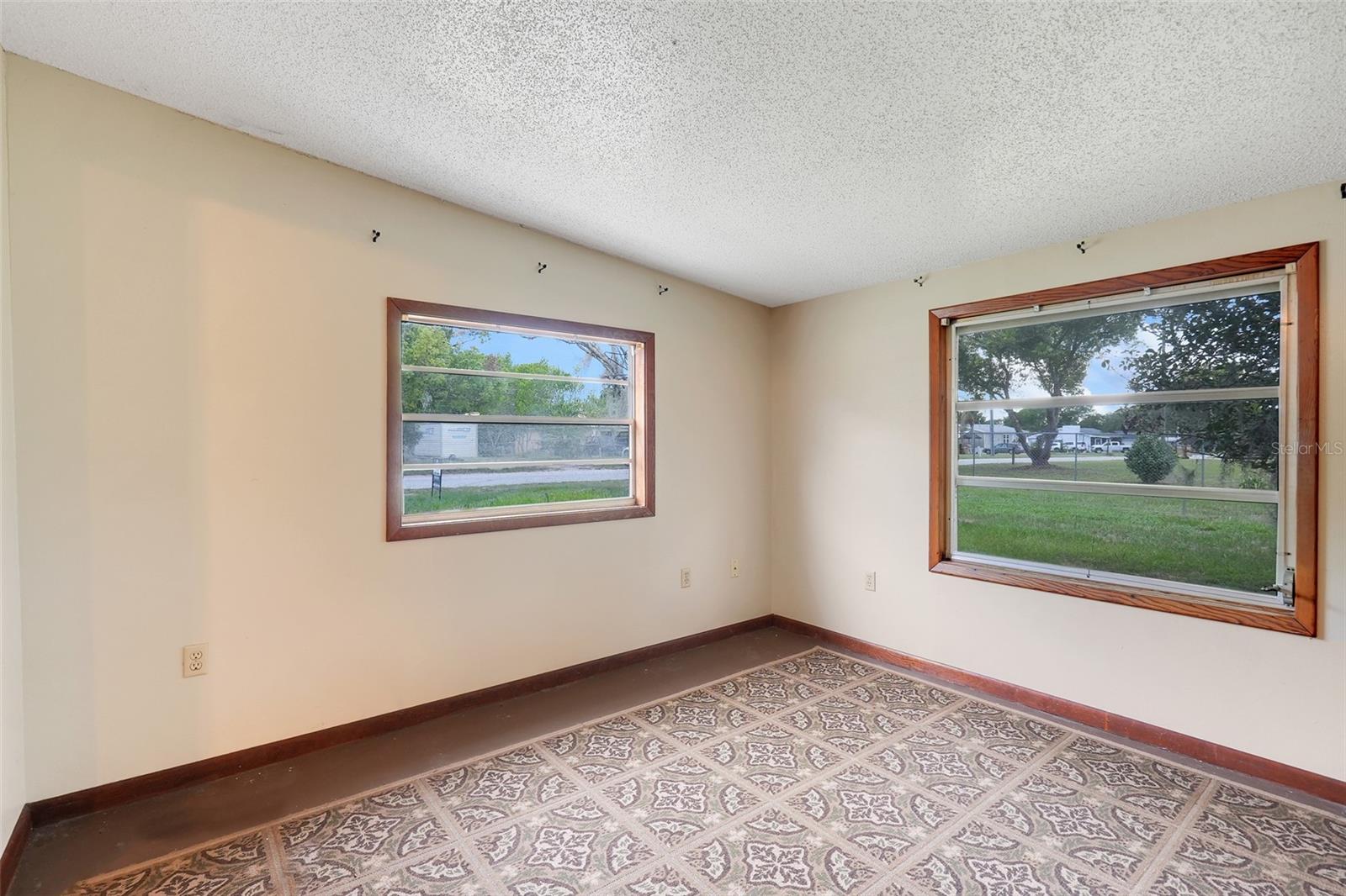 11411 Huggins St, Leesburg, FL 34788