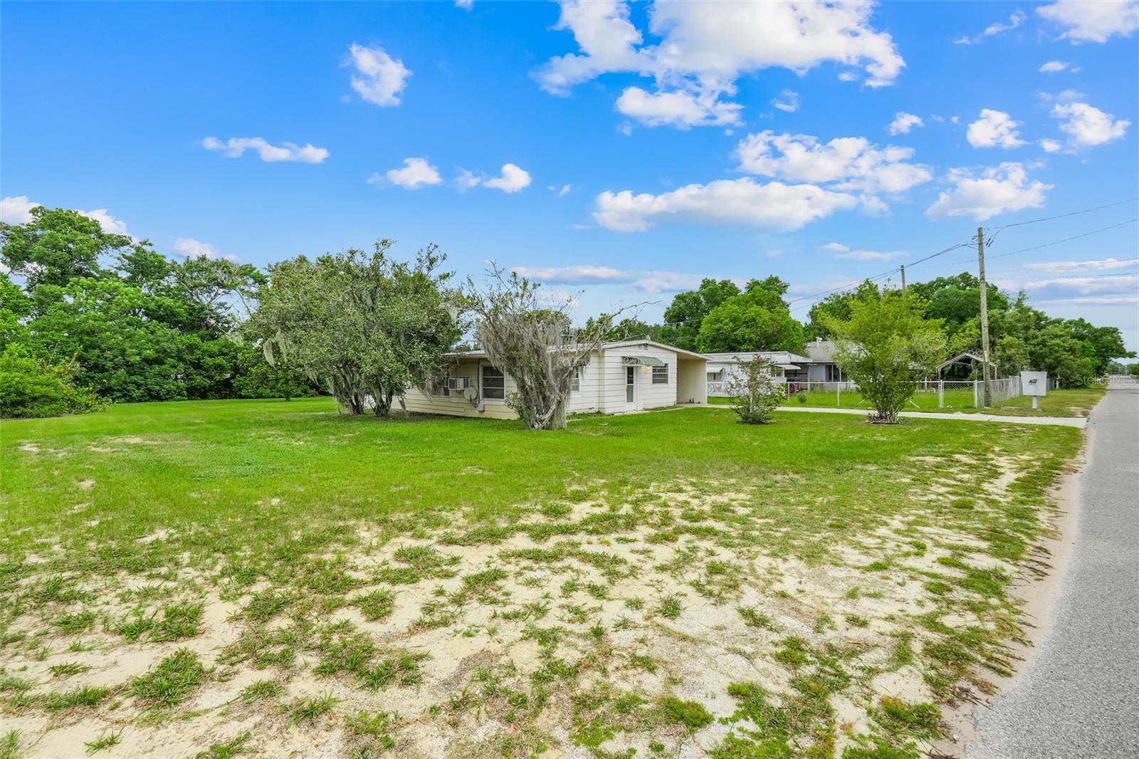11411 Huggins St, Leesburg, FL 34788