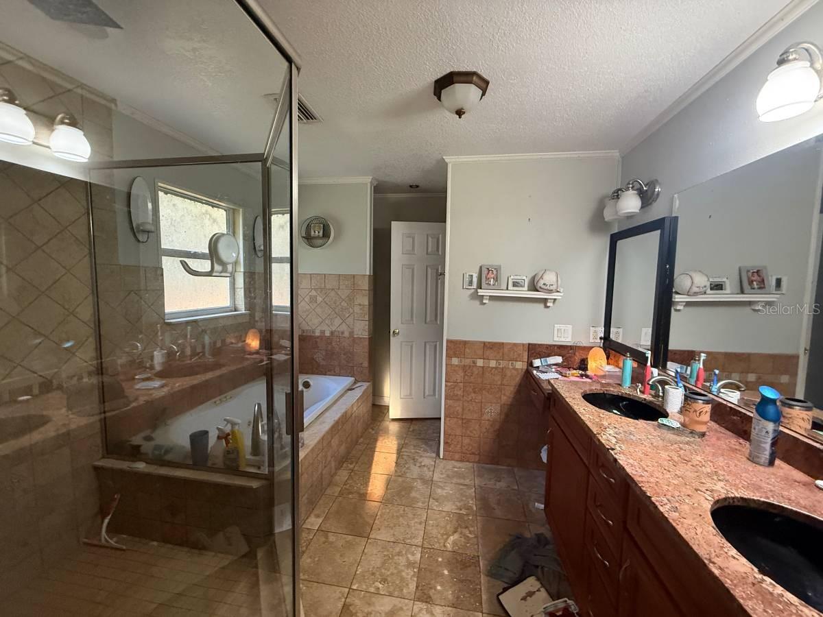 101 Walker, Interlachen, FL 32148