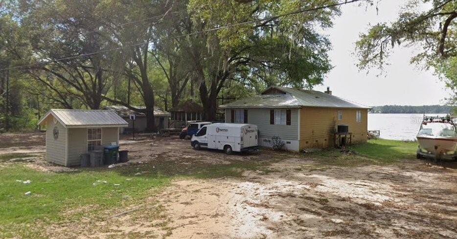 101 Walker, Interlachen, FL 32148