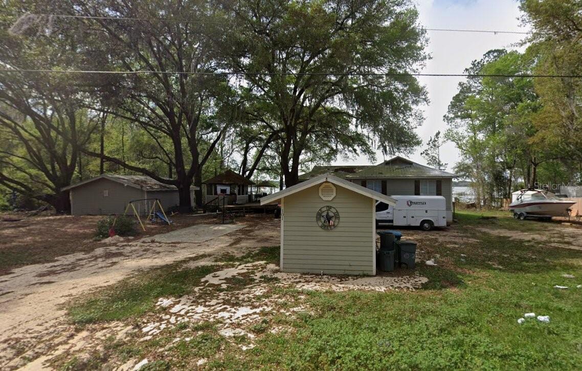 101 Walker, Interlachen, FL 32148