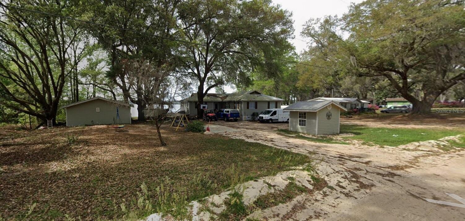 101 Walker, Interlachen, FL 32148