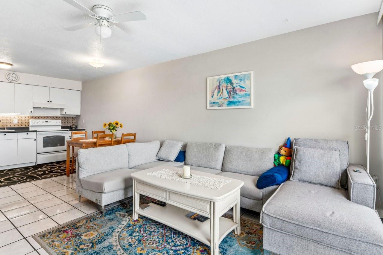 4363 Tahitian Gardens Unit B, Holiday, FL 34691