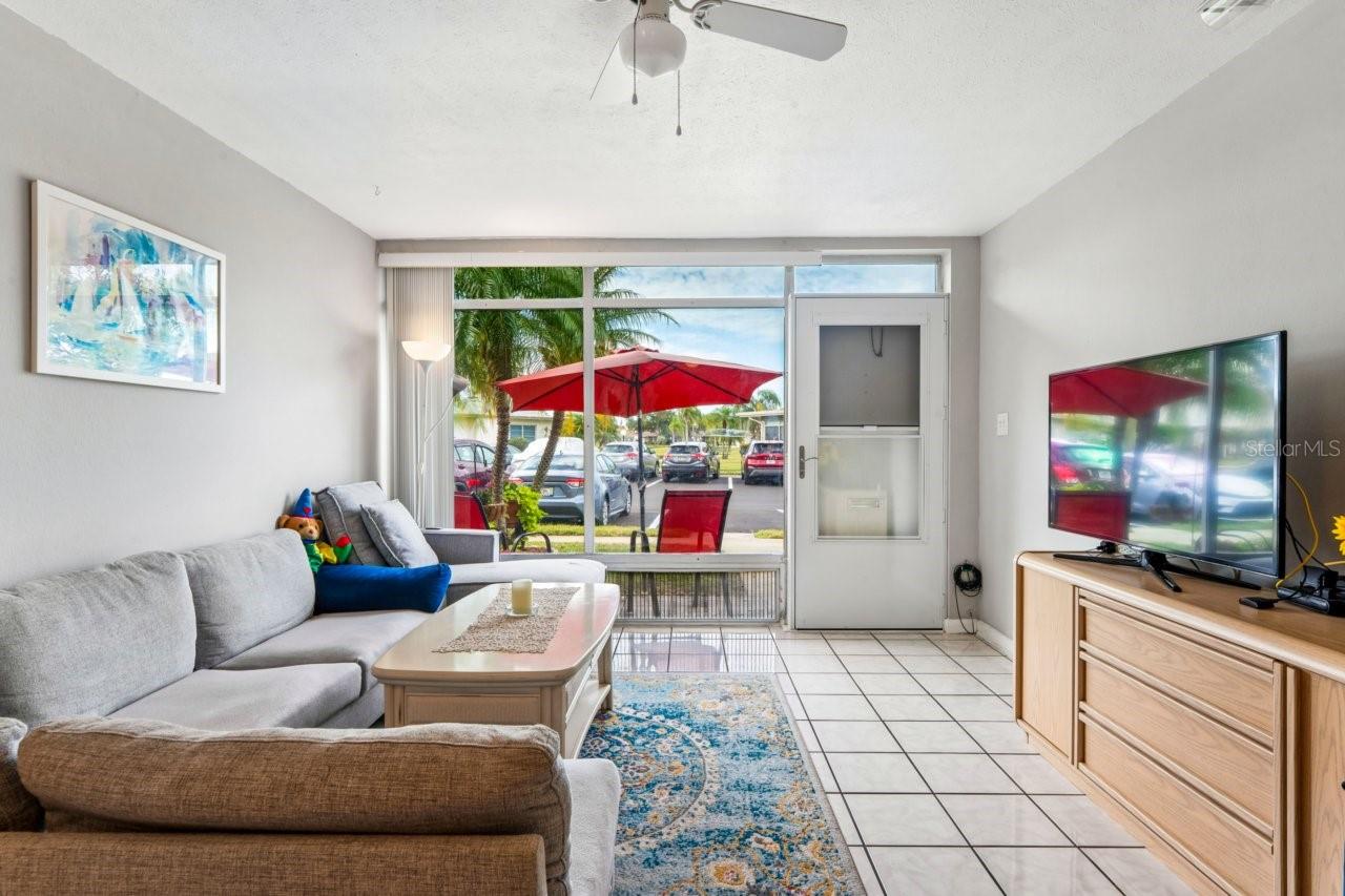 4363 Tahitian Gardens Unit B, Holiday, FL 34691