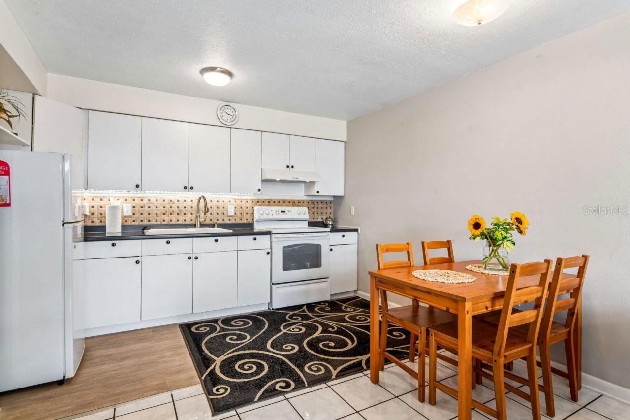 4363 Tahitian Gardens Unit B, Holiday, FL 34691