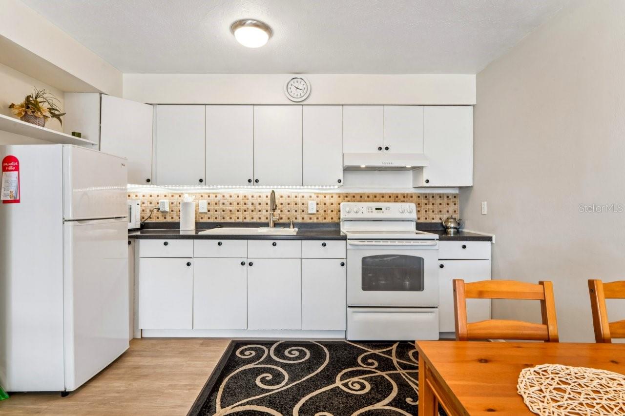4363 Tahitian Gardens Unit B, Holiday, FL 34691