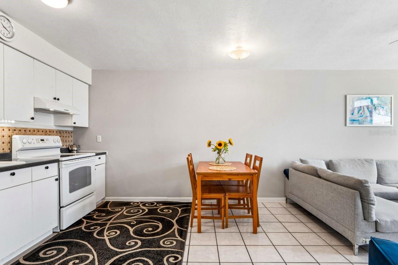 4363 Tahitian Gardens Unit B, Holiday, FL 34691