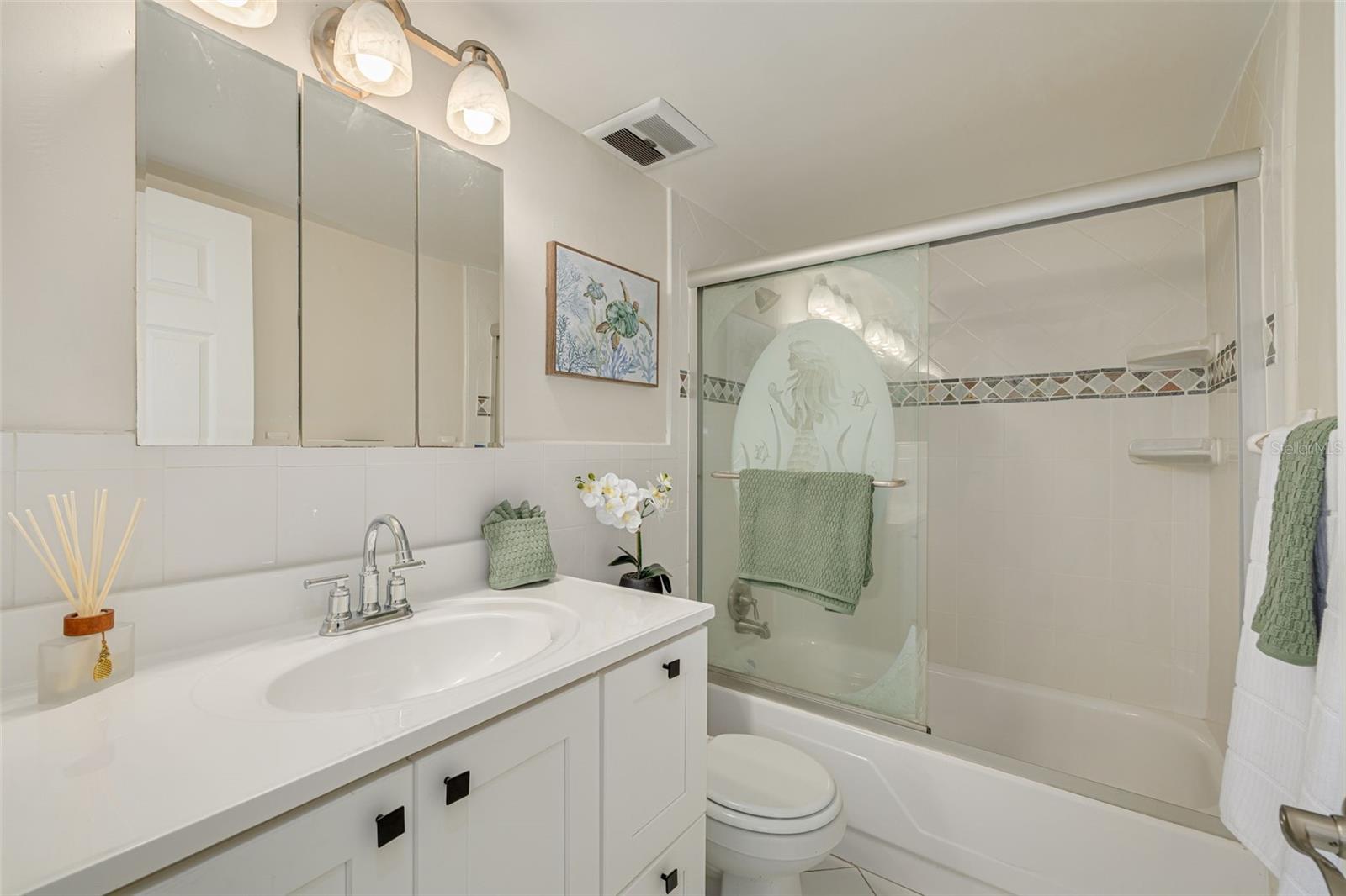 250 126th Unit 104, Treasure Island, FL 33706