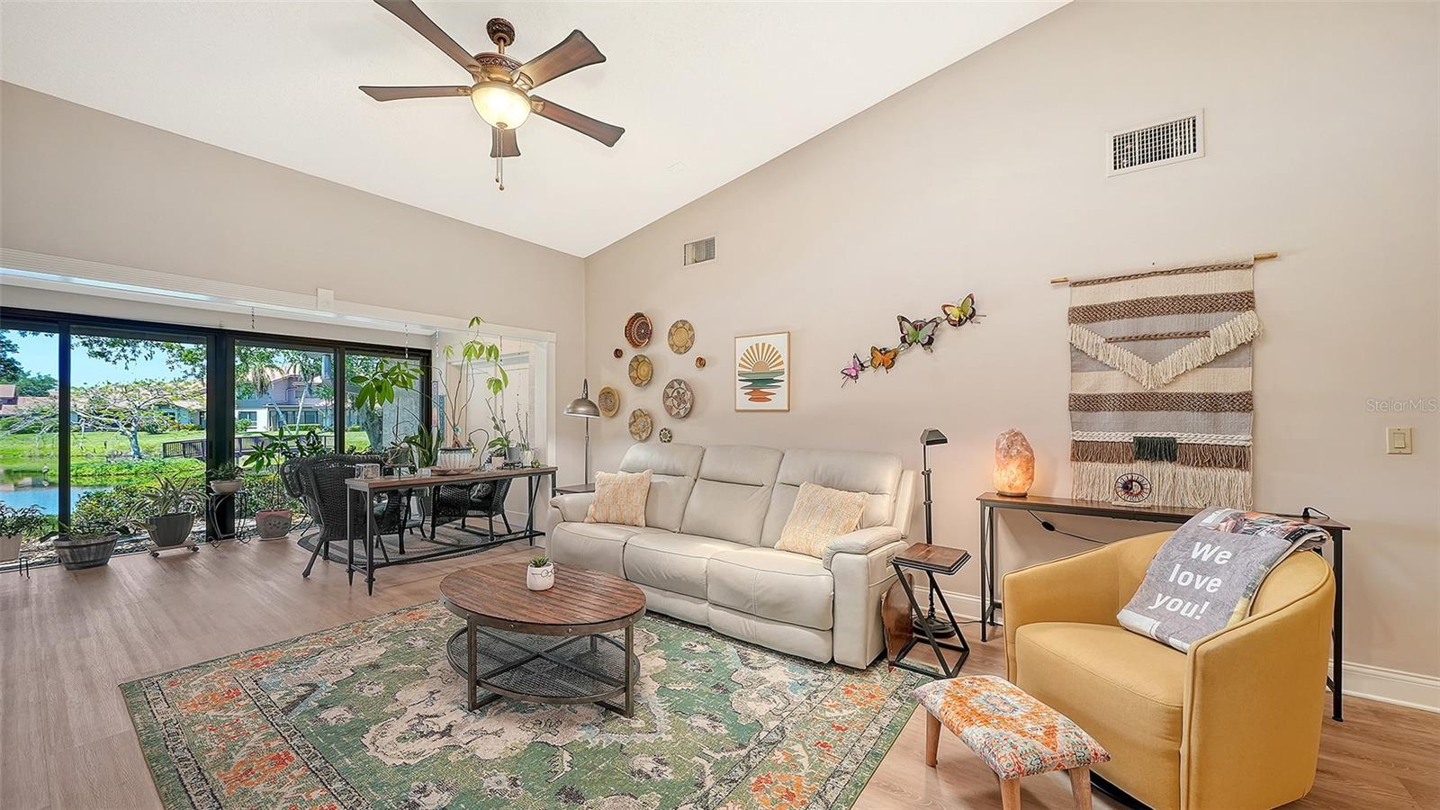 6048 Wilshire Unit 2, Sarasota, FL 34238