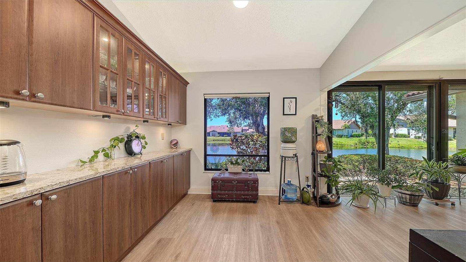 6048 Wilshire Unit 2, Sarasota, FL 34238