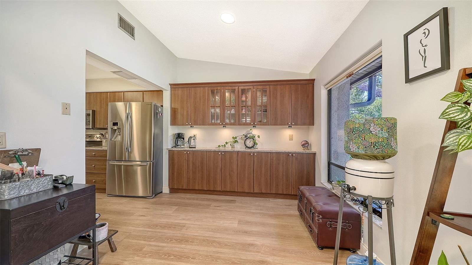 6048 Wilshire Unit 2, Sarasota, FL 34238