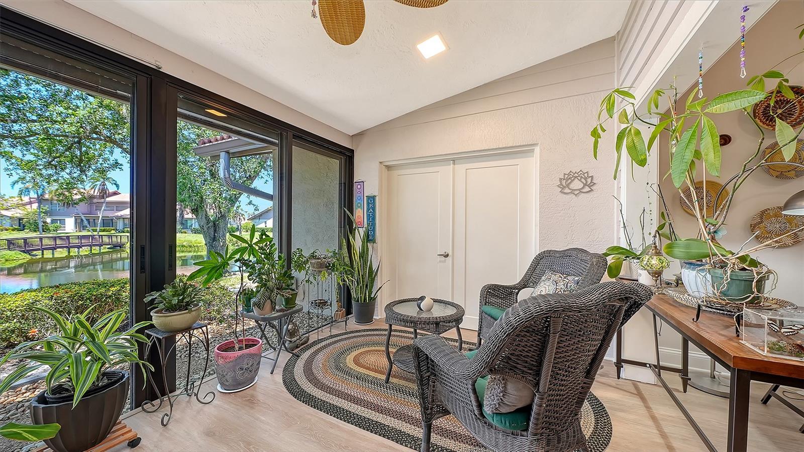 6048 Wilshire Unit 2, Sarasota, FL 34238