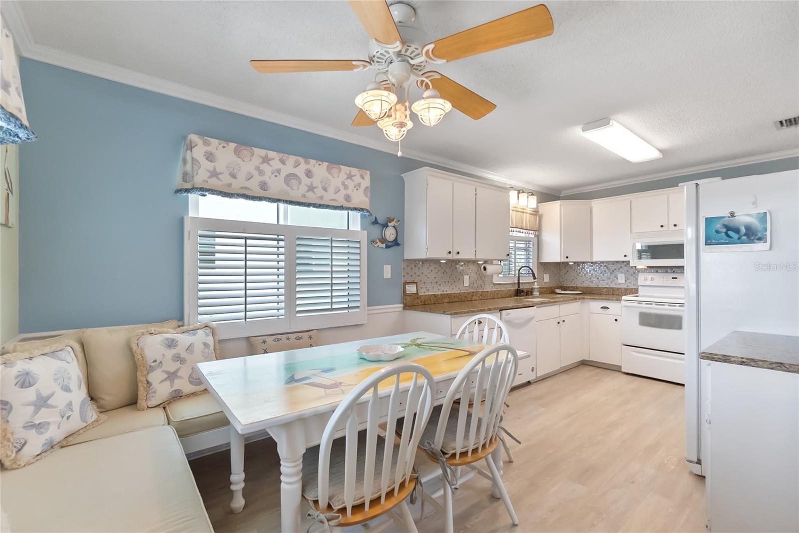 2905 Avenue C, Holmes Beach, FL 34217