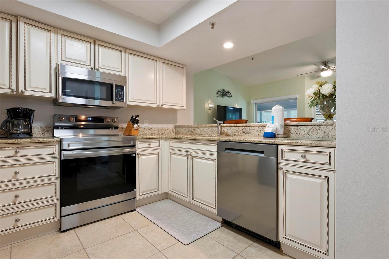 1269 Siesta Bayside Unit 1269c, Sarasota, FL 34242