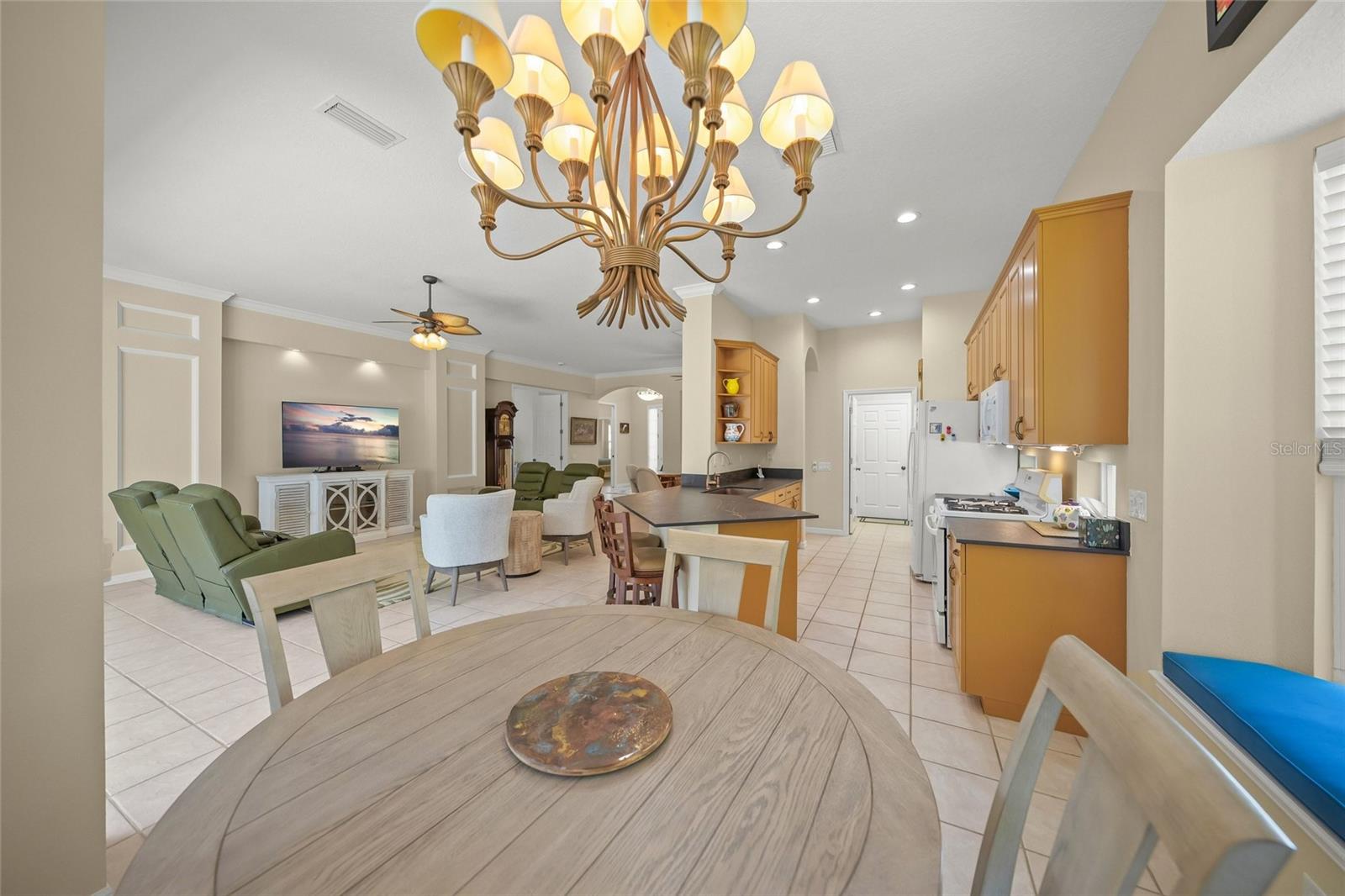 6923 Lennox, University Park, FL 34201