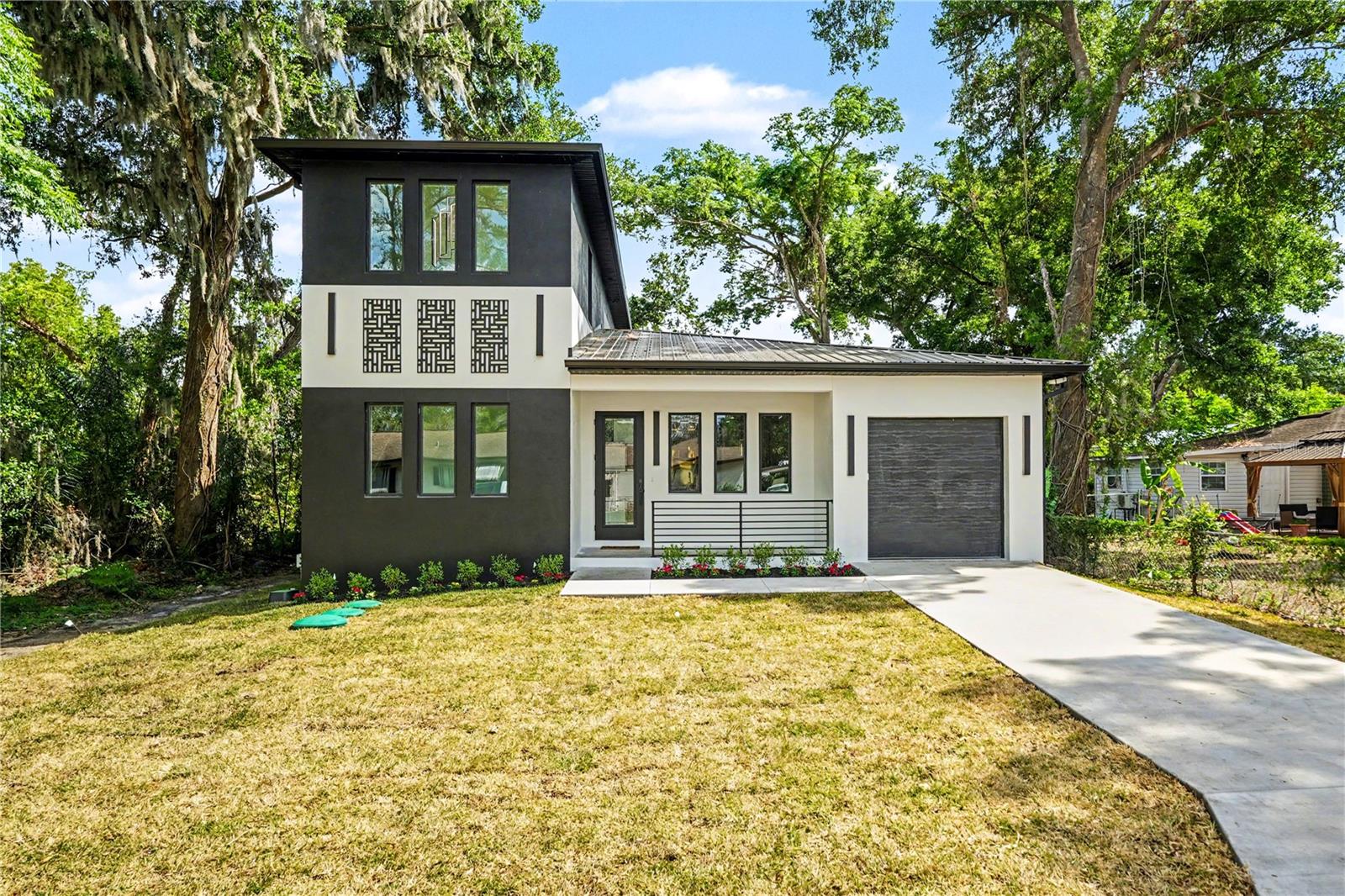 105 Garland, Seffner, FL 33584