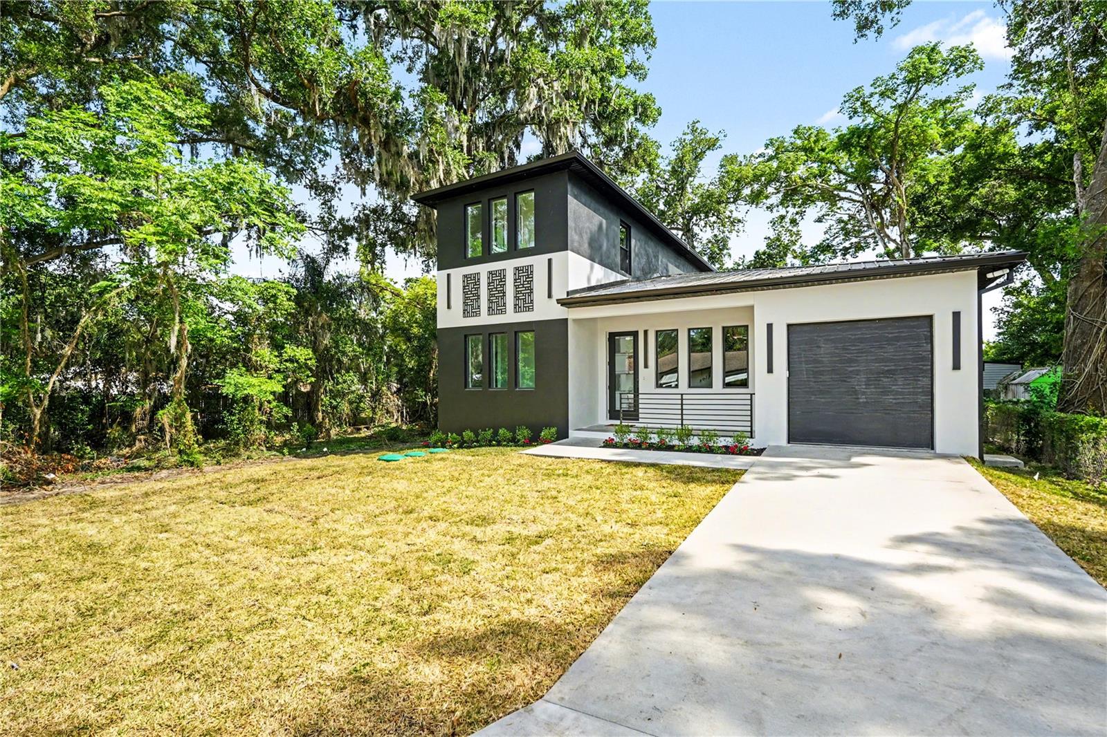 105 Garland, Seffner, FL 33584