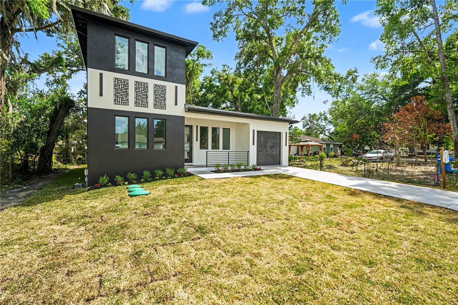 105 Garland, Seffner, FL 33584