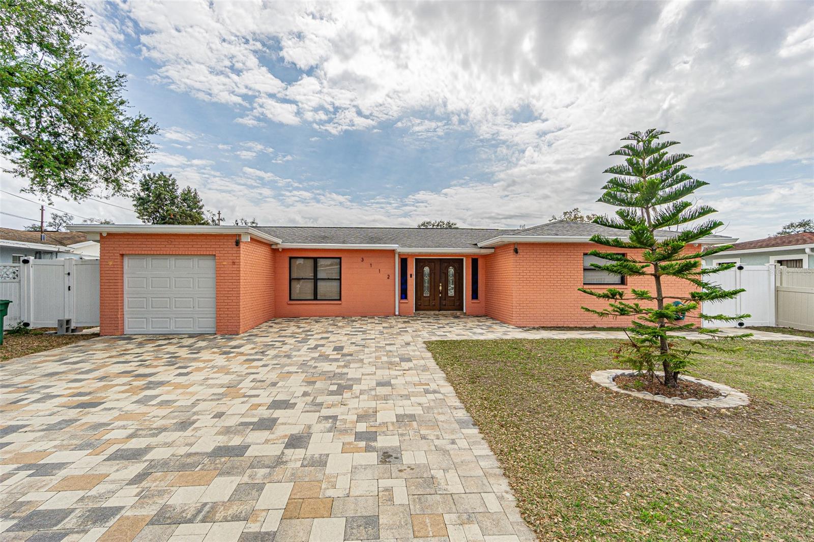 3112 Henry, Tampa, FL 33614
