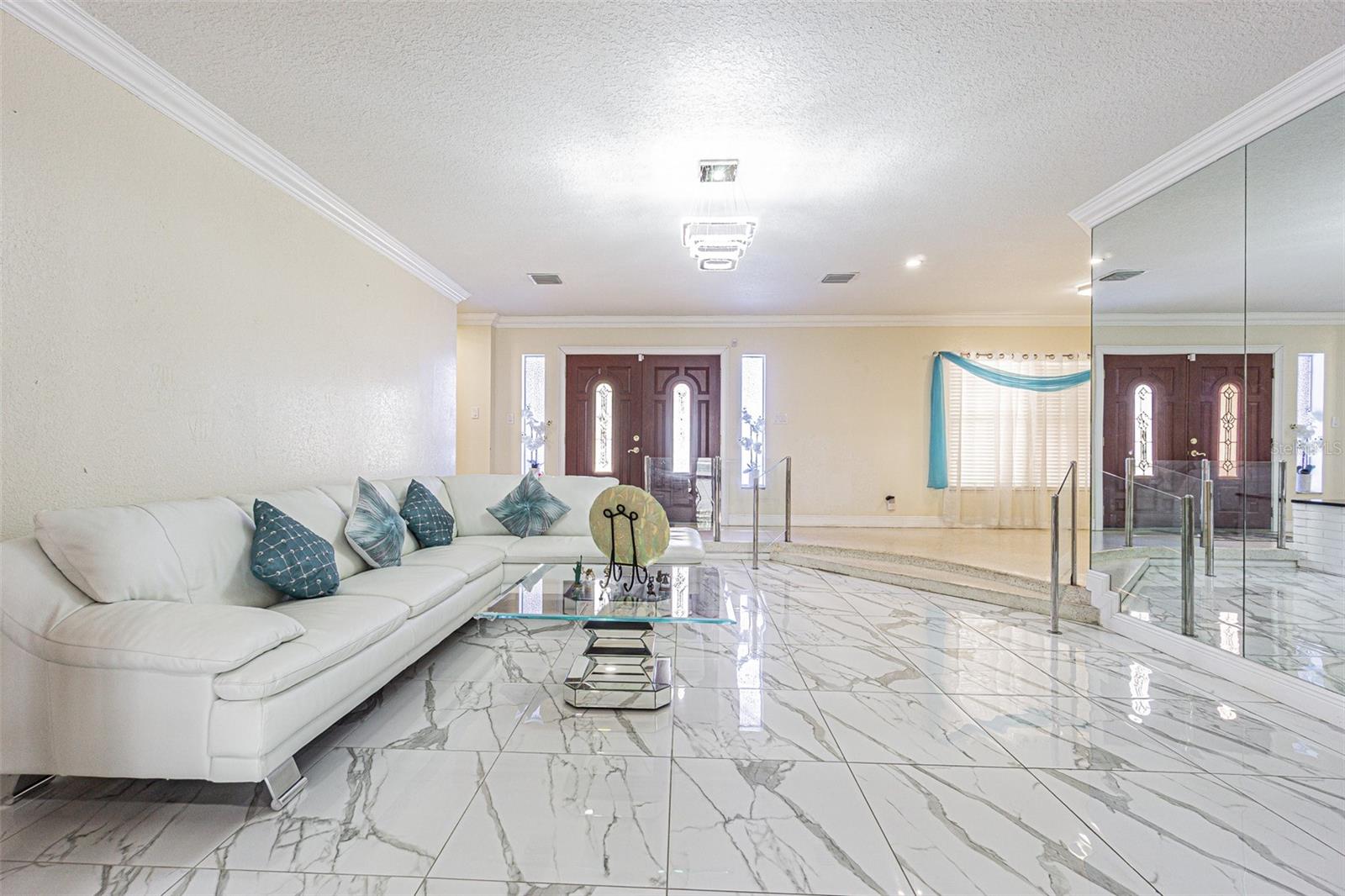 3112 Henry, Tampa, FL 33614