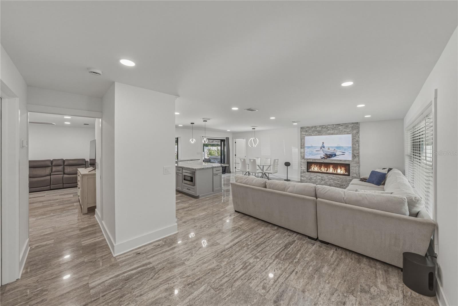4201 37th, St Petersburg, FL 33711