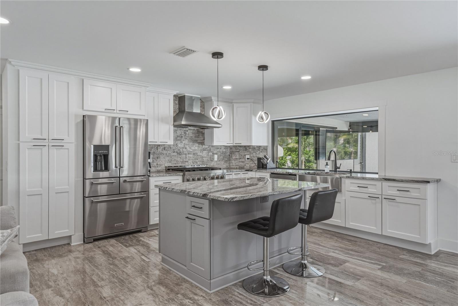 4201 37th, St Petersburg, FL 33711