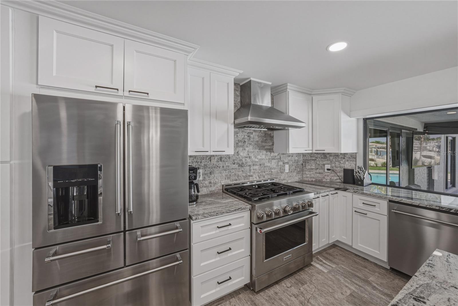 4201 37th, St Petersburg, FL 33711
