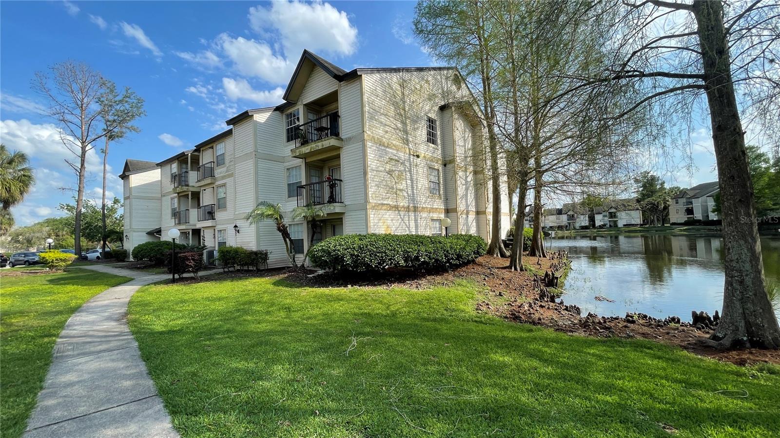 1948 Lake Atriums Unit 113, Orlando, FL 32839