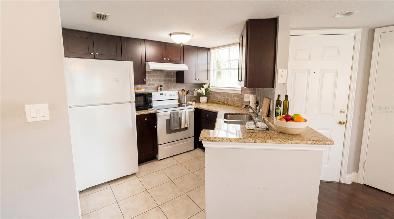 1948 Lake Atriums Unit 113, Orlando, FL 32839