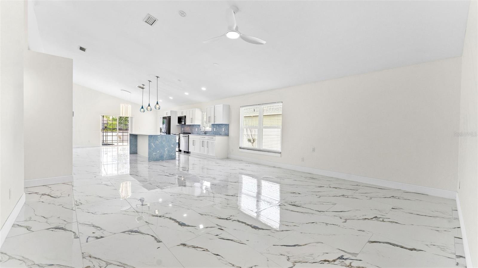 11708 Carrollwood Cove, Tampa, FL 33624