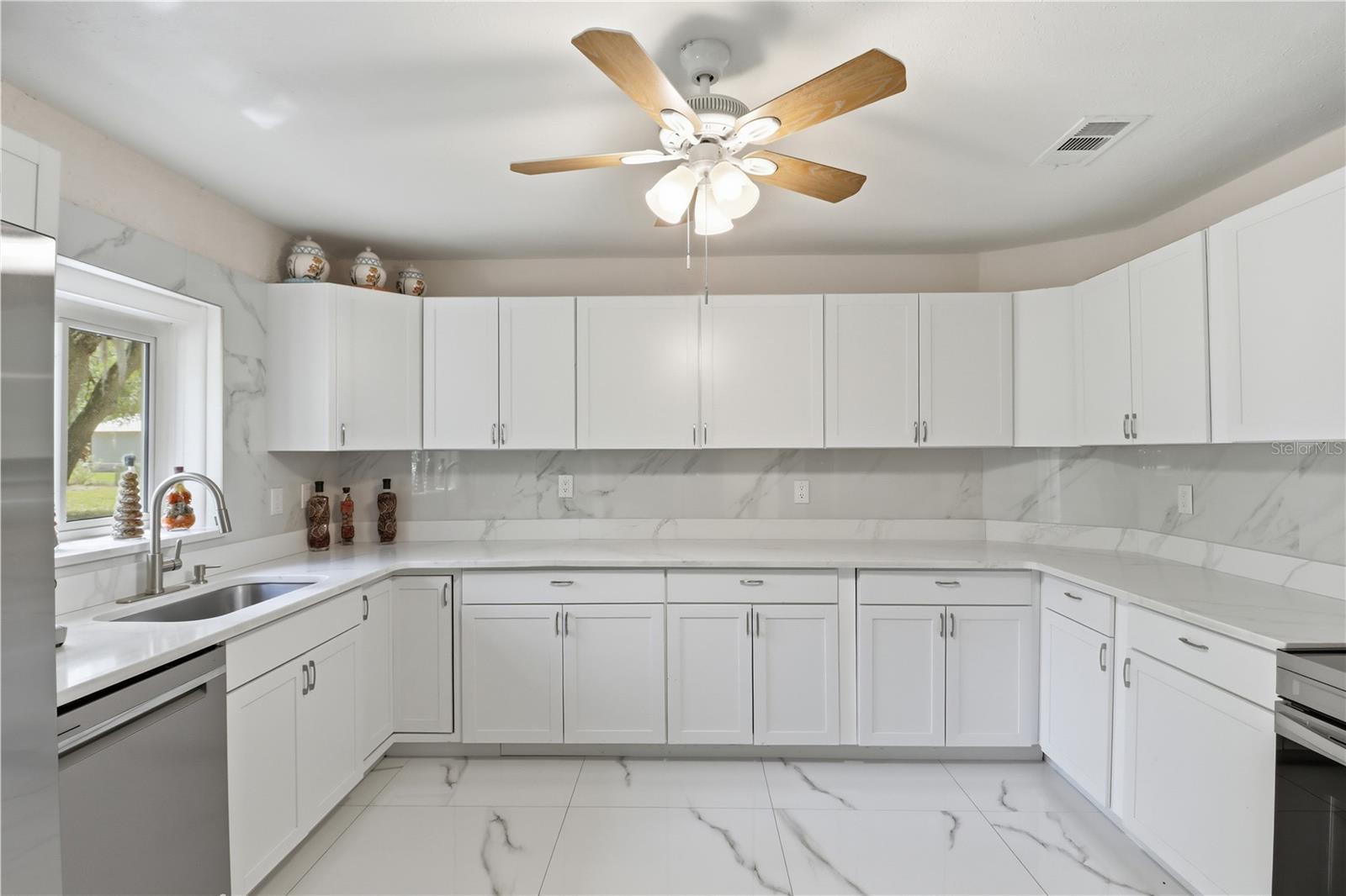 67 Cove, Inglis, FL 34449