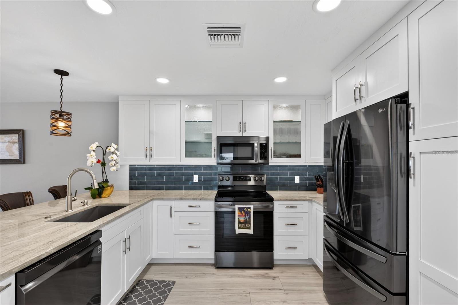 1080 Peppertree Unit 305a, Sarasota, FL 34242