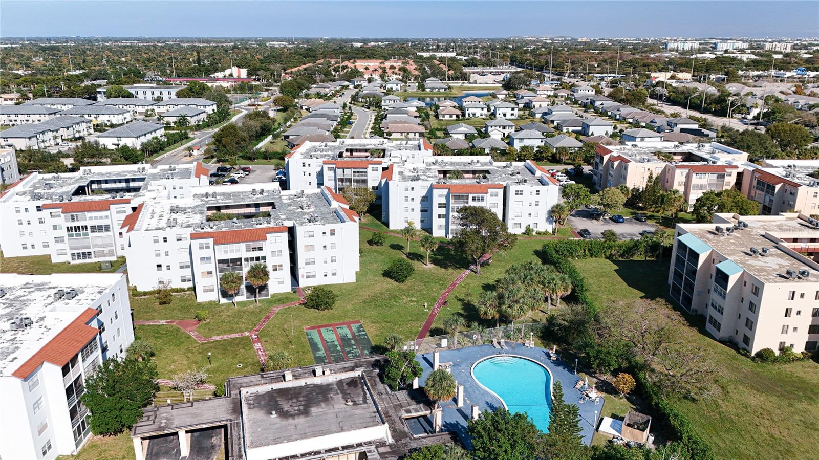2850 Somerset Unit 204l, Lauderdale Lakes, FL 33311