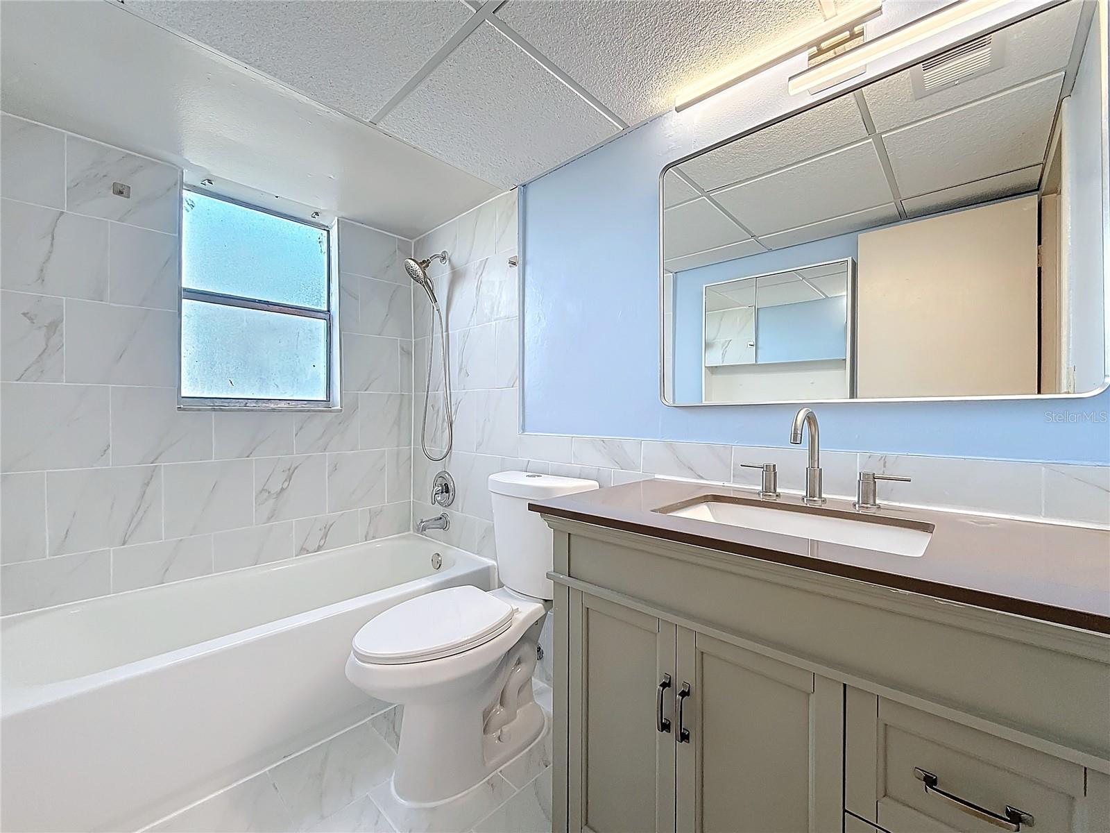 2850 Somerset Unit 204l, Lauderdale Lakes, FL 33311