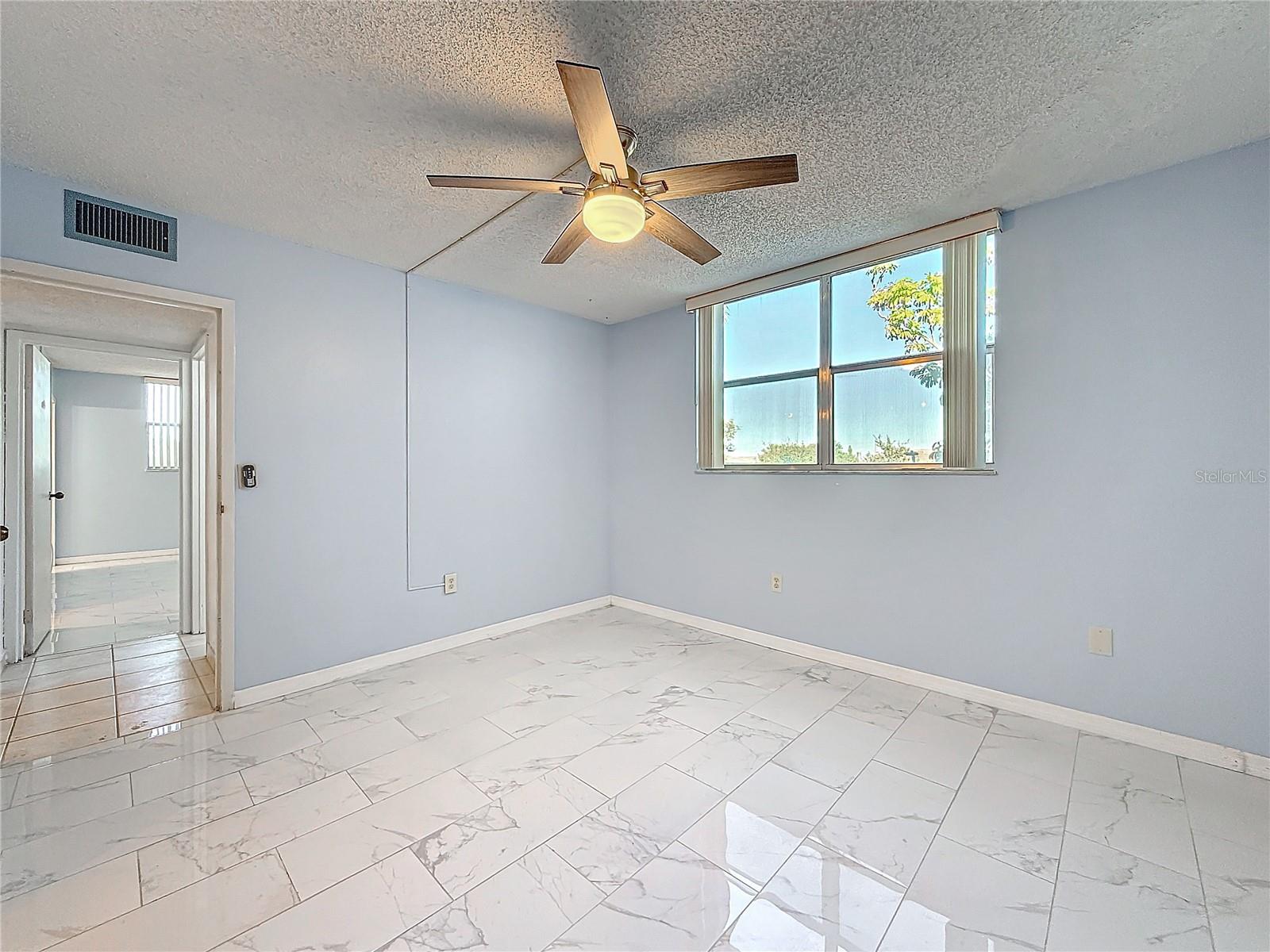 2850 Somerset Unit 204l, Lauderdale Lakes, FL 33311