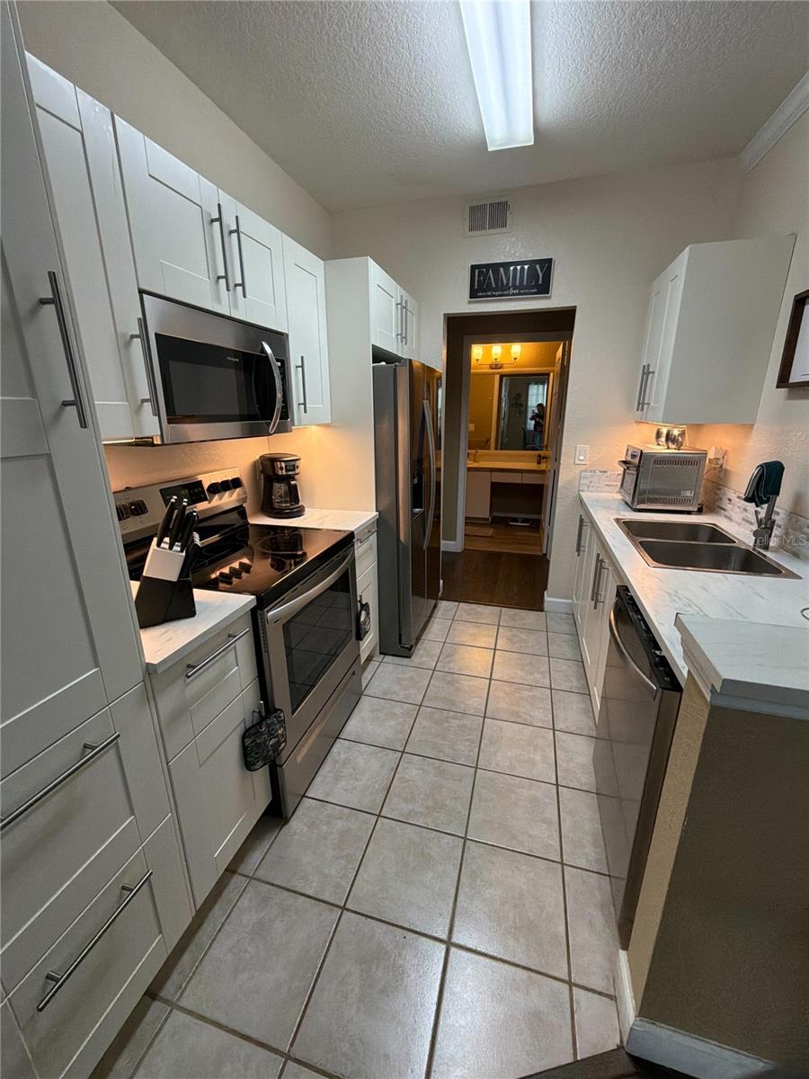 2600 Robert Trent Jones Unit 914, Orlando, FL 32835