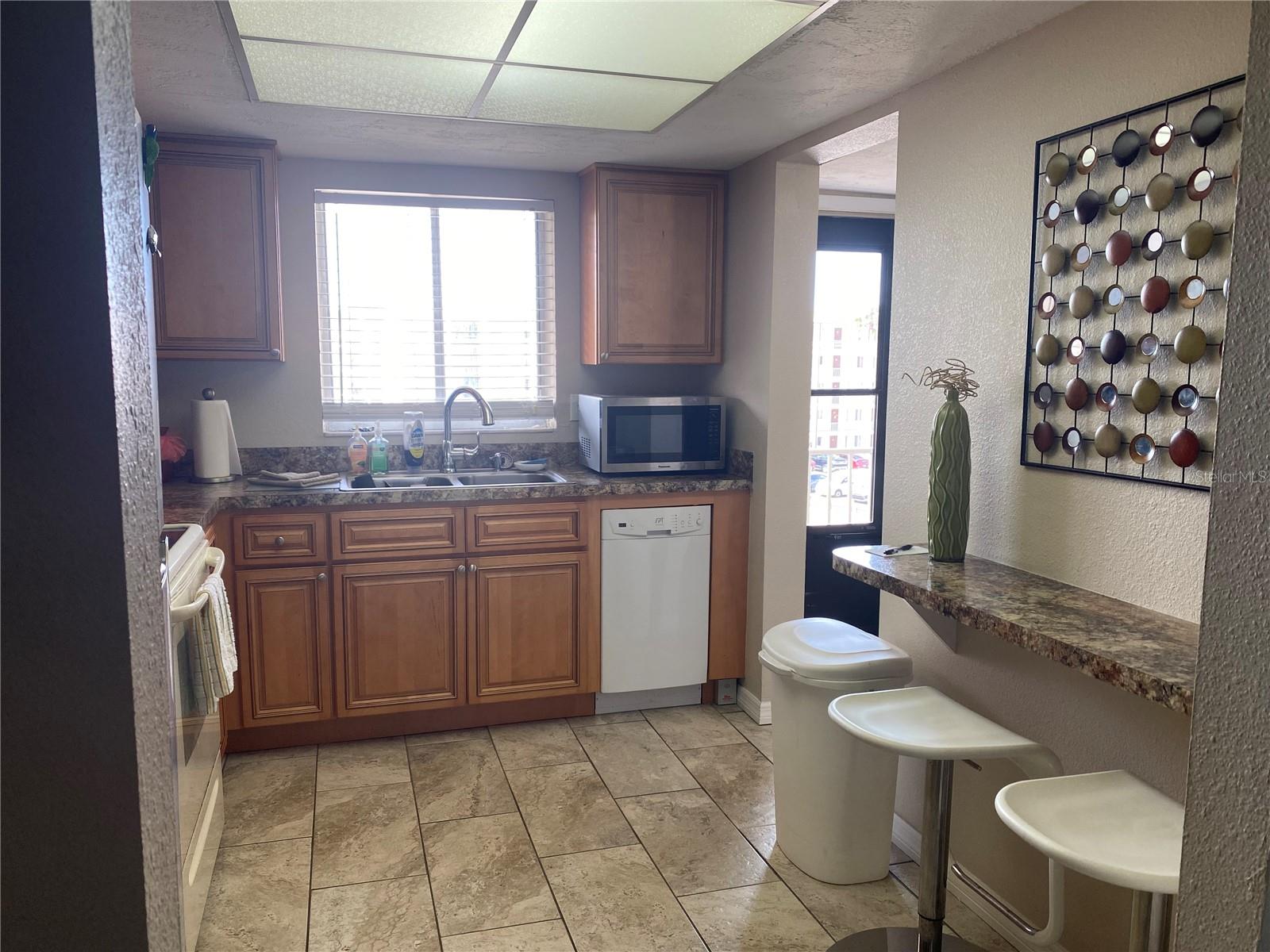 3621 Lake Bayshore Unit J-403, Bradenton, FL 34205