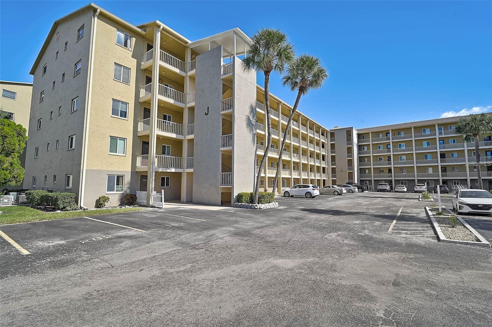 3621 Lake Bayshore Unit J-403, Bradenton, FL 34205