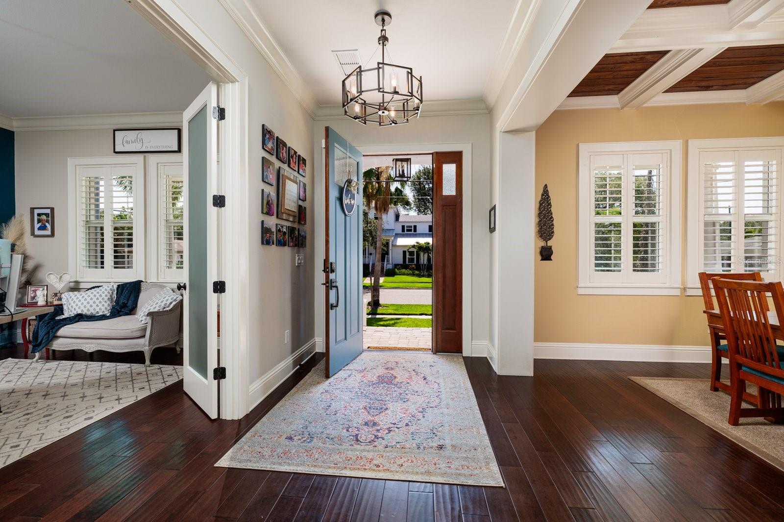 852 Cordova, St Petersburg, FL 33704