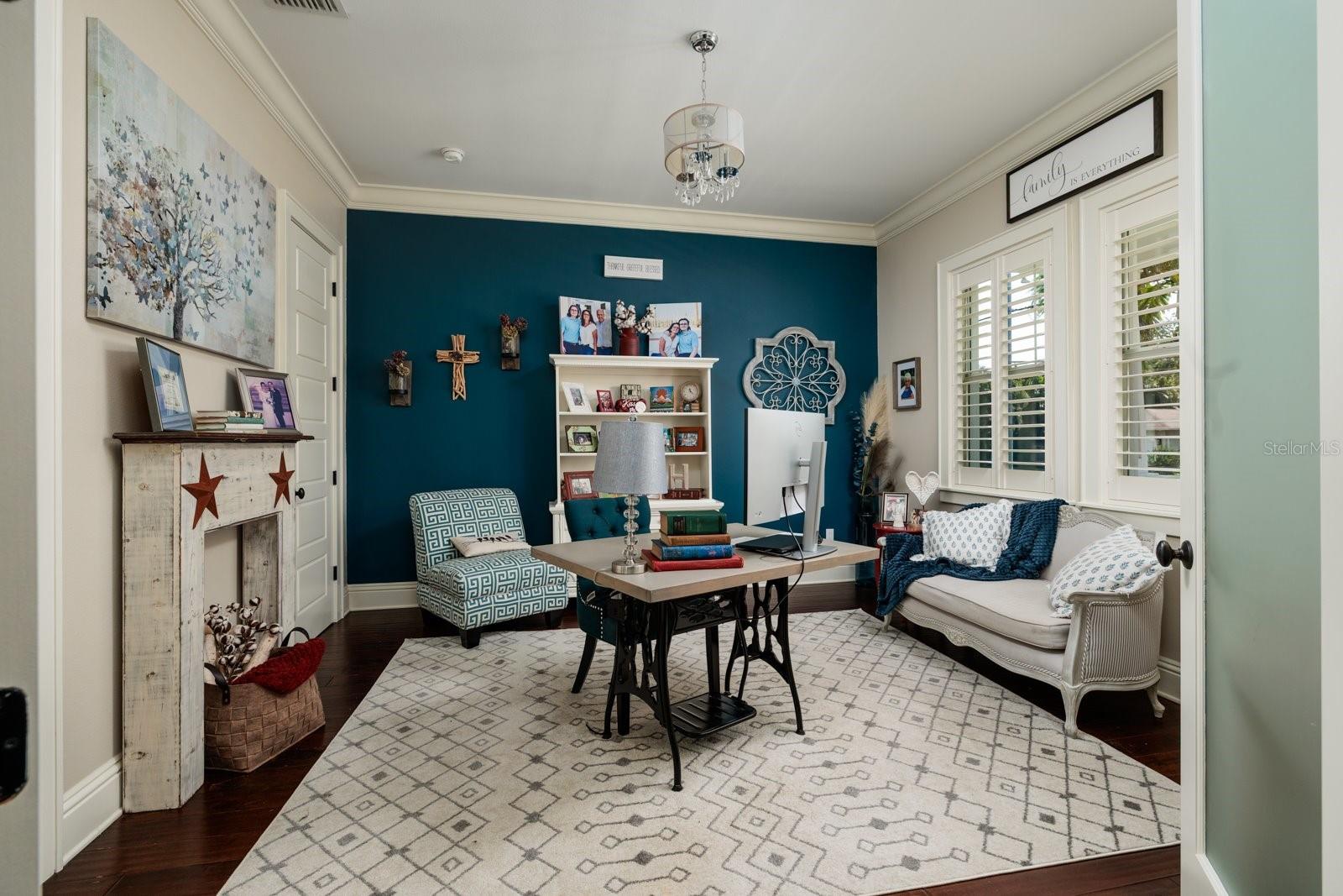852 Cordova, St Petersburg, FL 33704